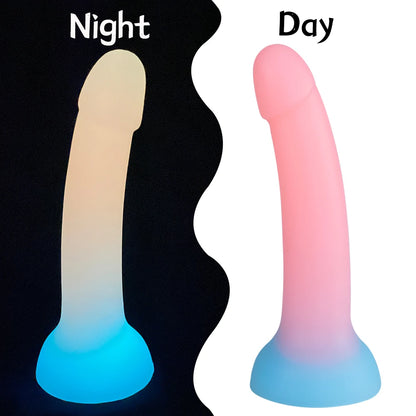 Glow-in-the-Dark Silicone Dildo – glowing at night